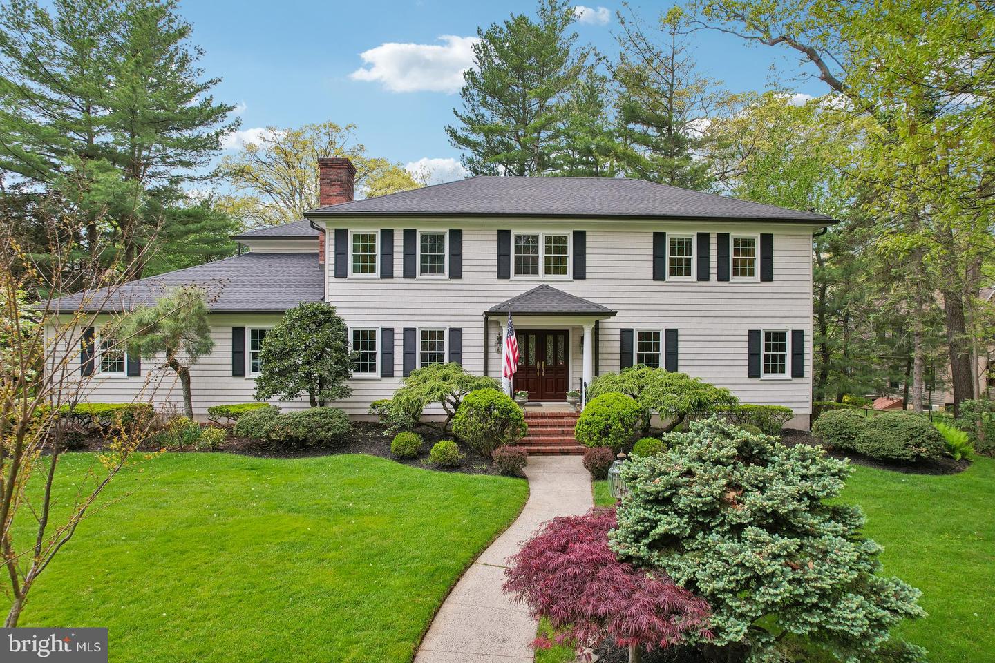 523 BOWNE RD