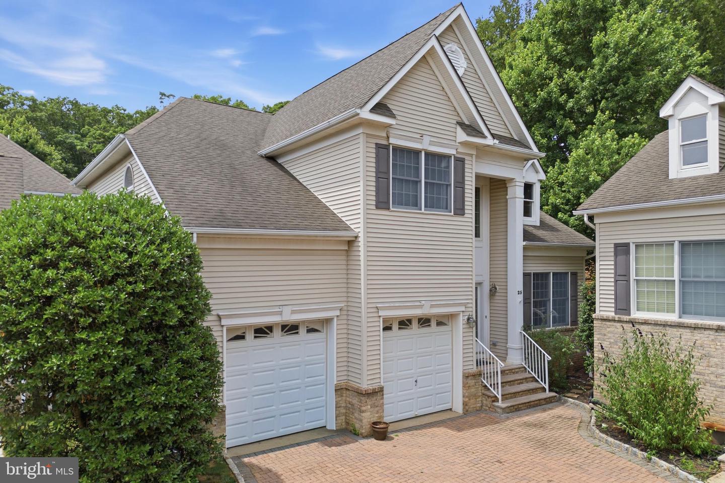 25 BRITTANY CT