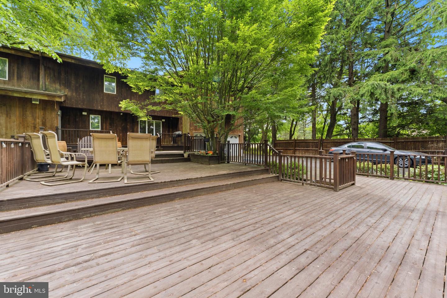 481 E Freehold Rd Property Photo 33