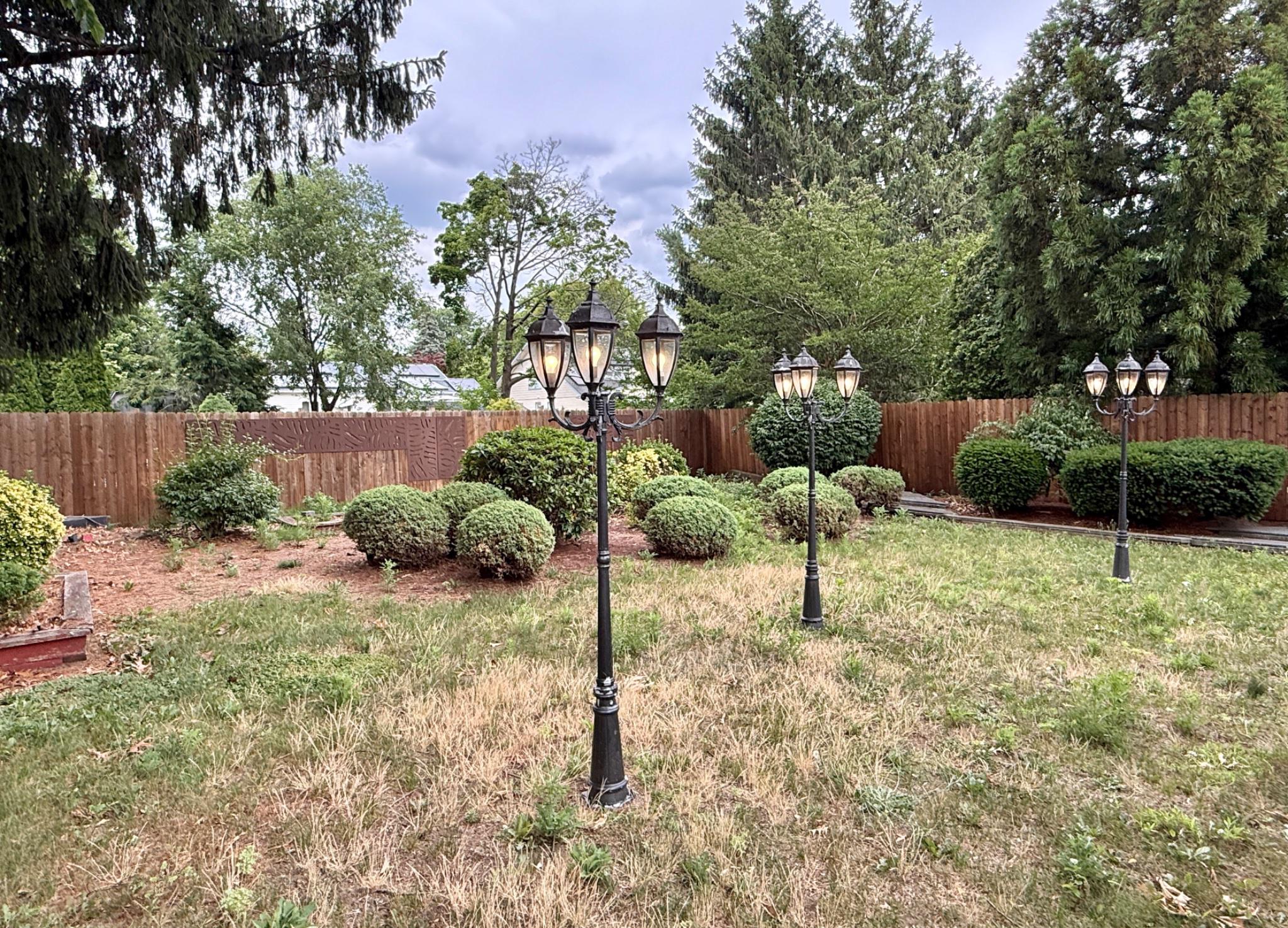 209 Main St Property Photo 53