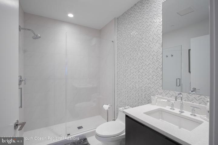 350 Ocean Ave #205 Property Photo 8