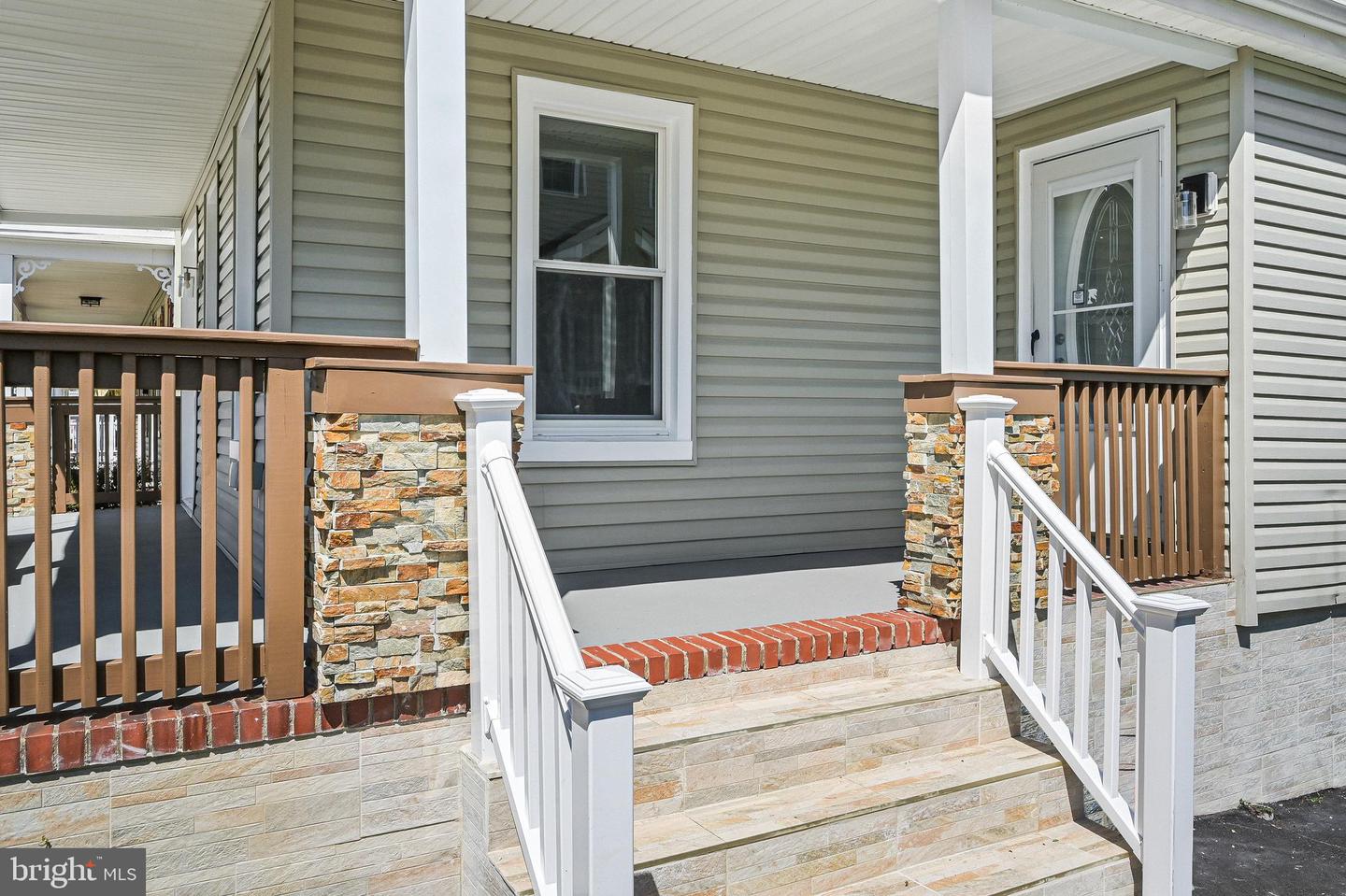 293 First St Property Photo 5