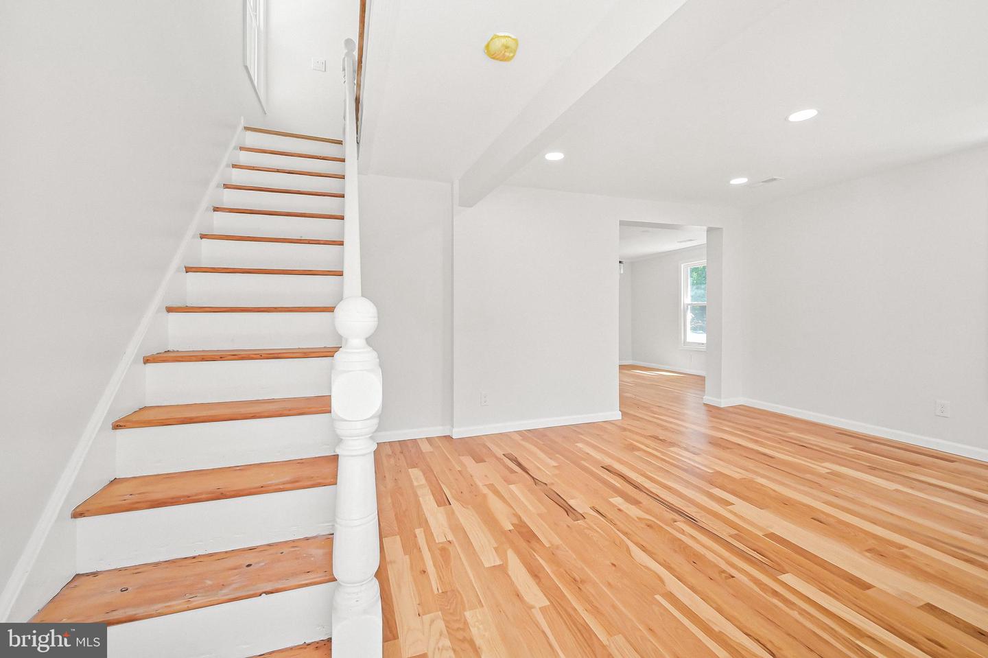 293 First St Property Photo 8