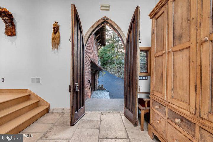 18 Belvidere Rd Property Photo 2