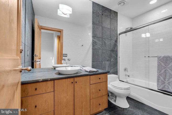 18 Belvidere Rd Property Photo 8