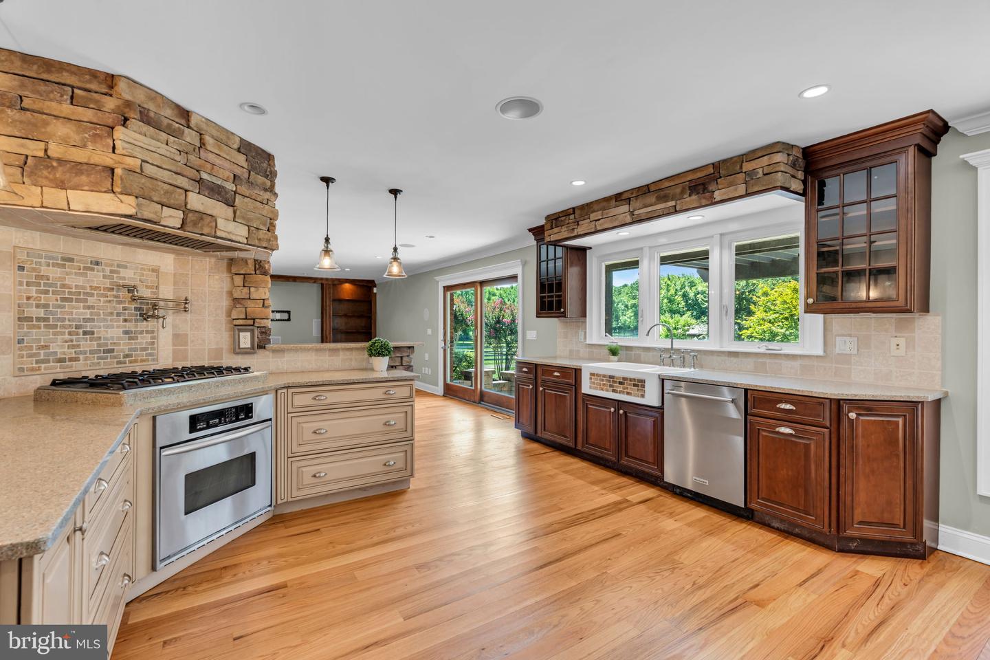 83 Daum Road Property Photo 21