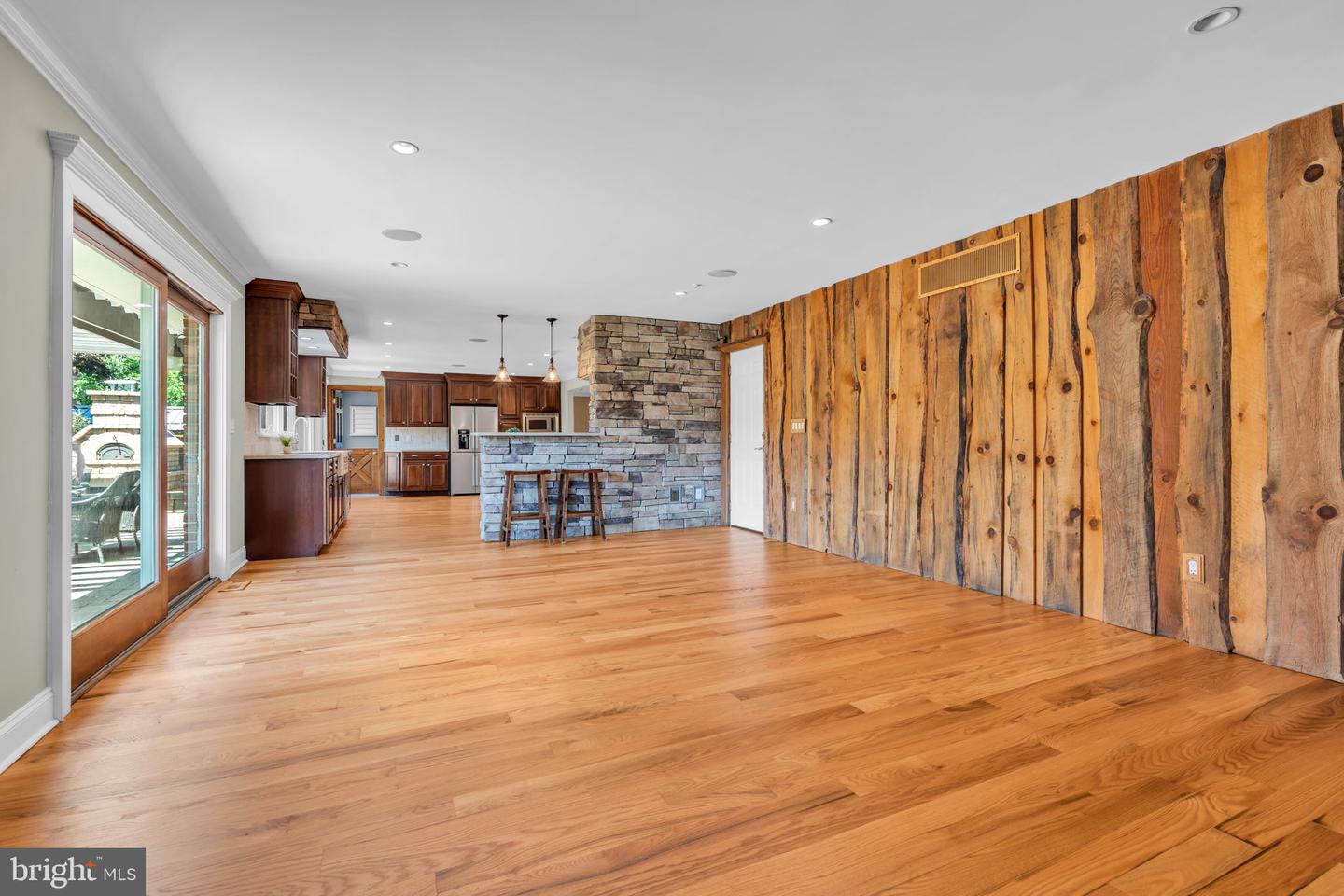 83 Daum Road Property Photo 26