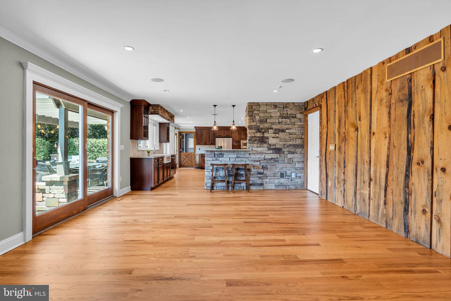 83 Daum Road Property Photo 27