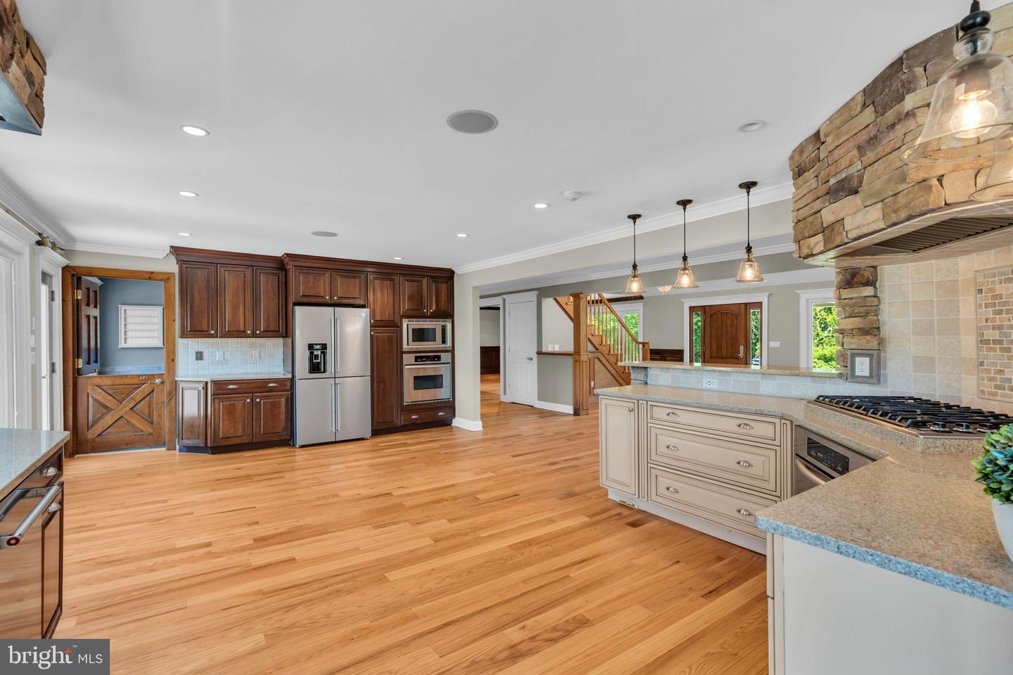 83 Daum Road Property Photo 29