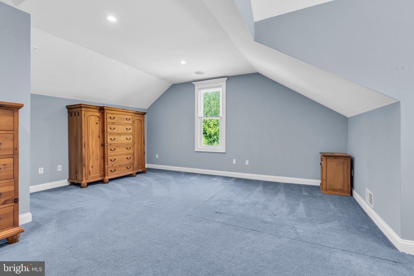 83 Daum Road Property Photo 48