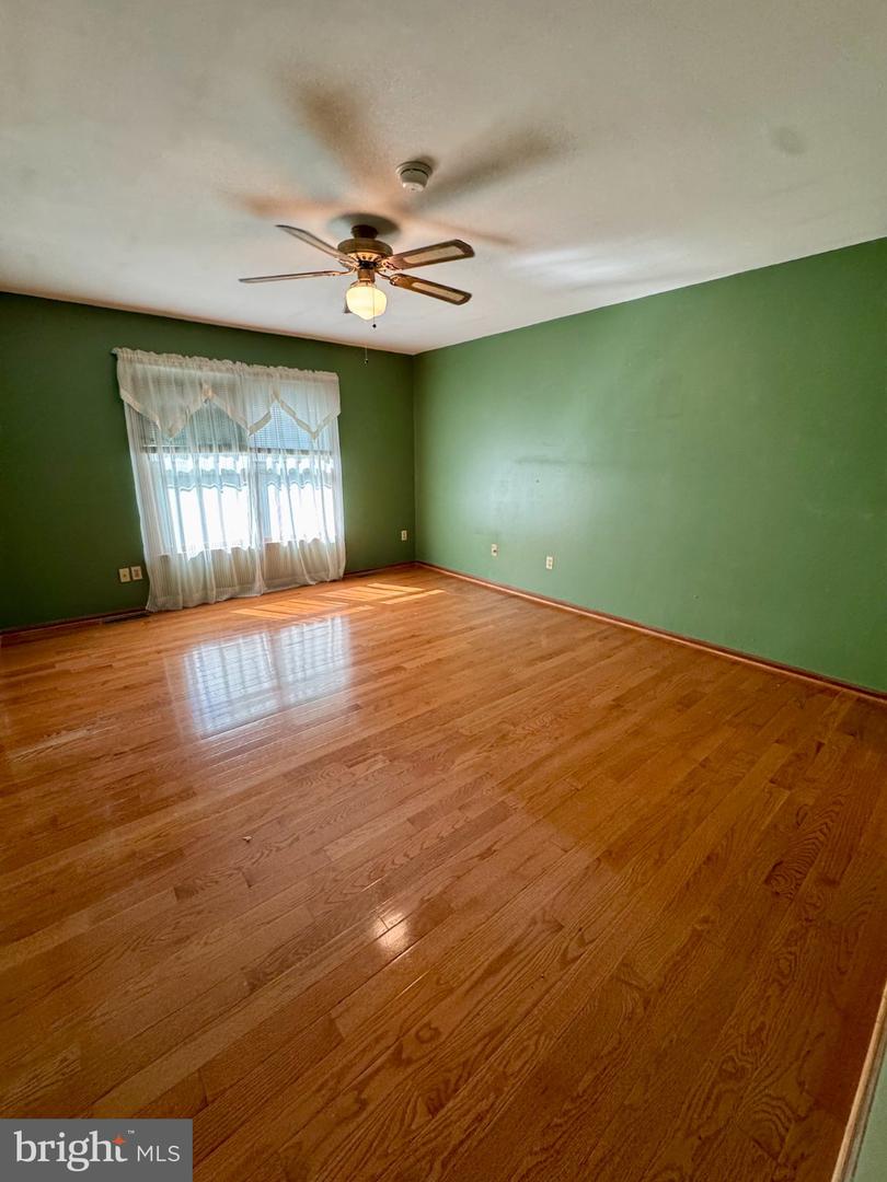 21 Sylvan Blvd Property Photo 23