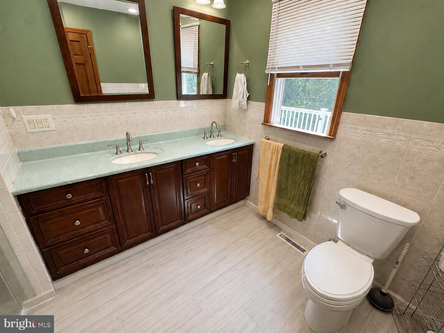 21 Sylvan Blvd Property Photo 45