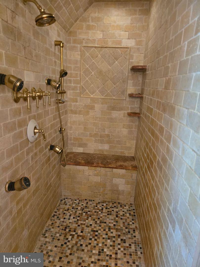 112 Beacon Hill Rd Property Photo 40