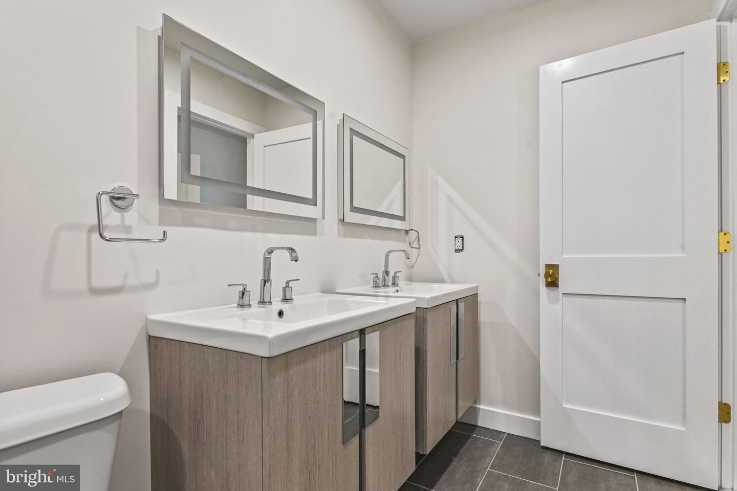 16 Pine Property Photo 36