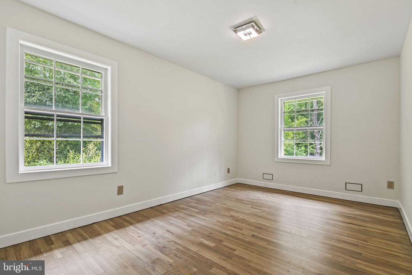 16 Pine Property Photo 39