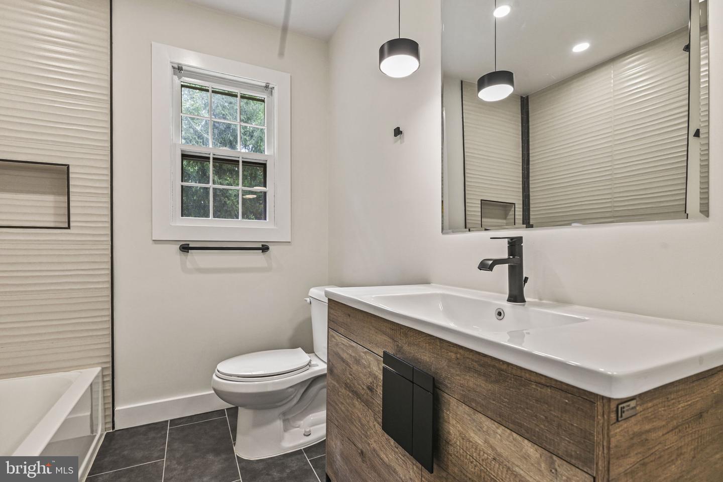16 Pine Property Photo 42