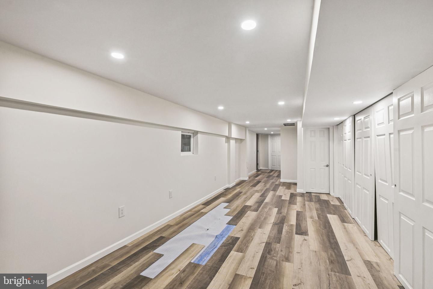 16 Pine Property Photo 45