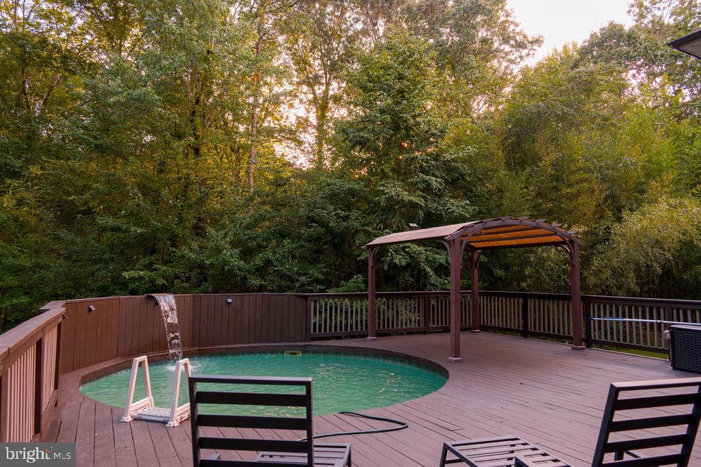 16 Pine Property Photo 59