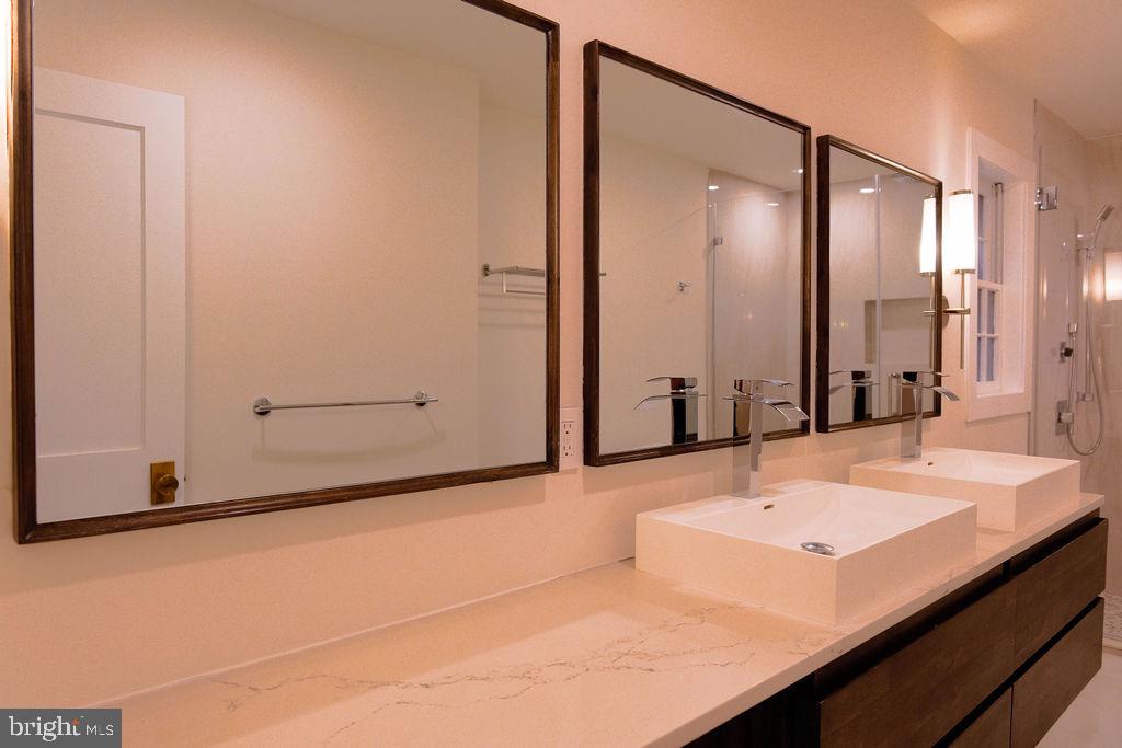 16 Pine Property Photo 80