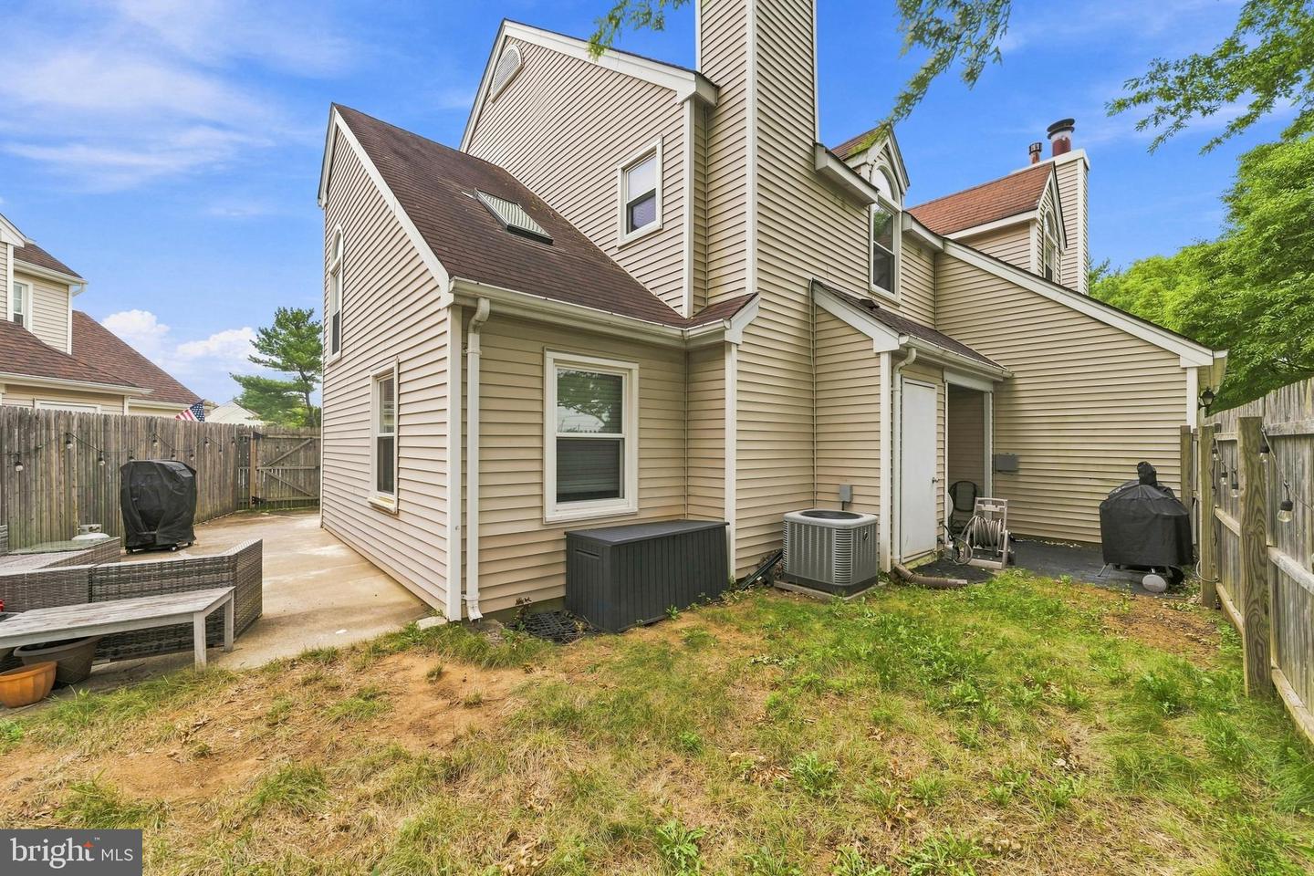 8 Cooper Ct Property Photo 4