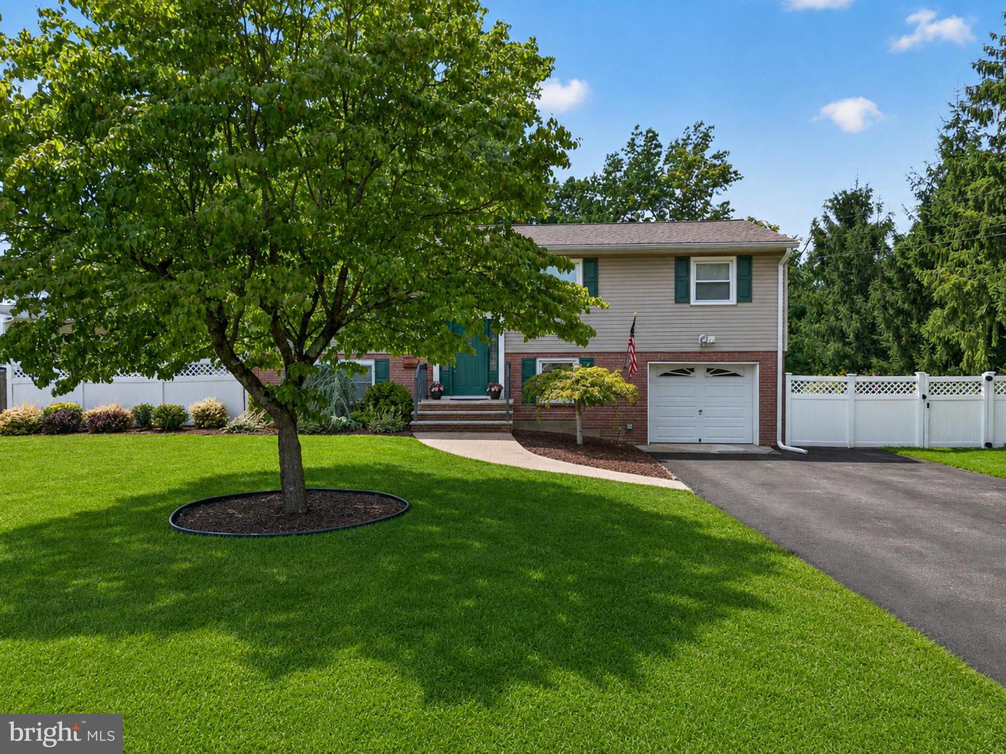 104 Pinewood Road Property Photo 4