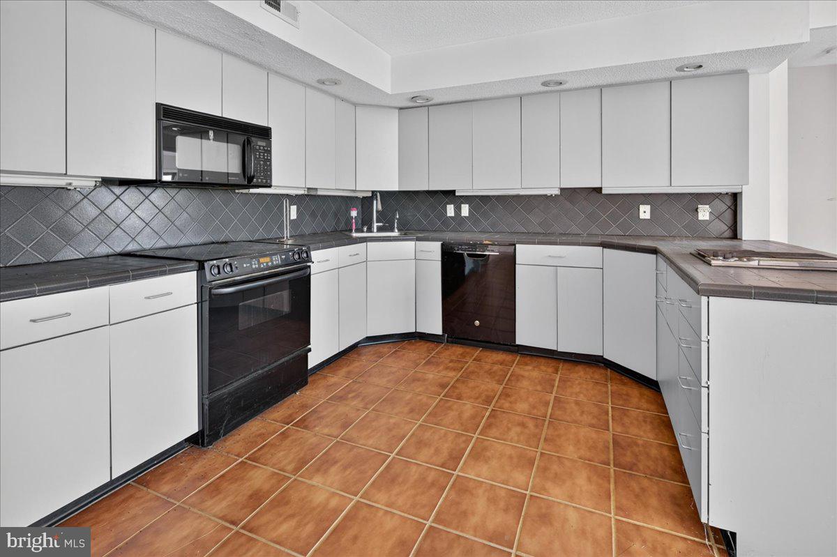 38 Hill Rd Property Photo 27