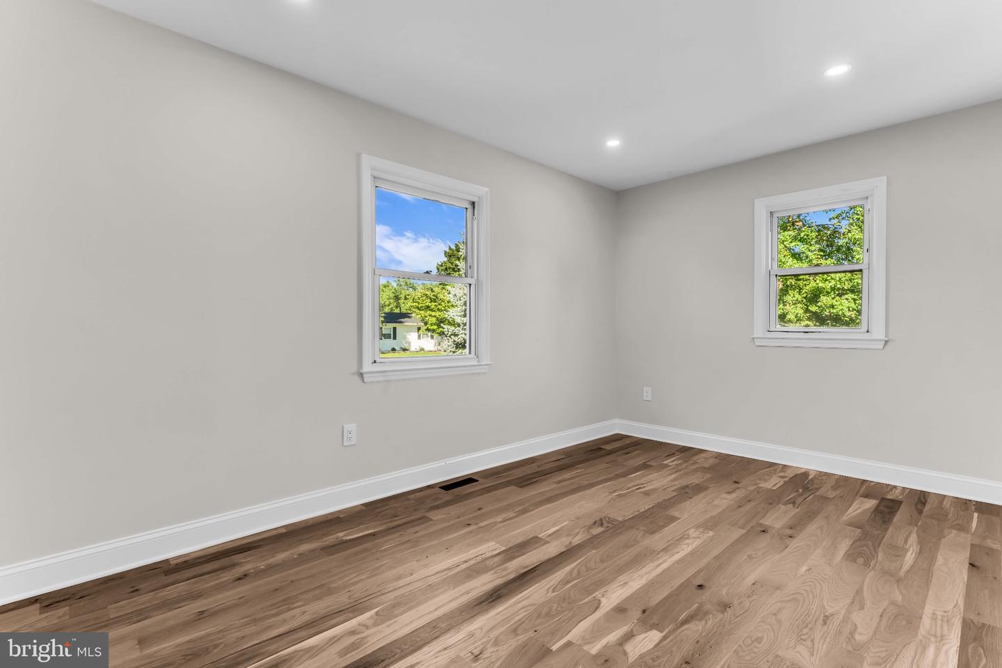 5 Wilbur Dr Property Photo 15
