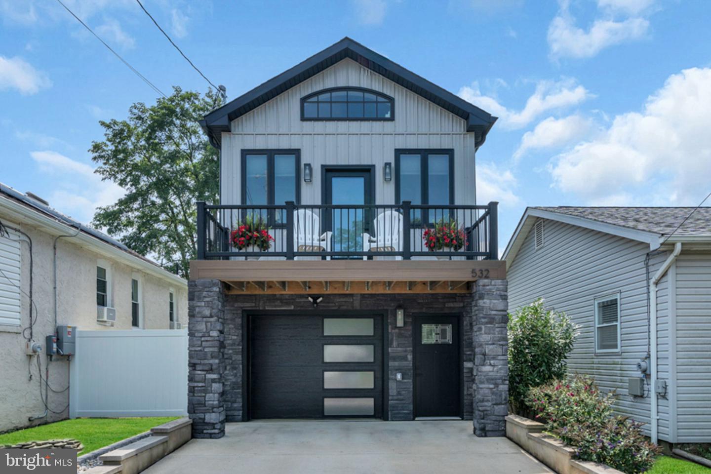 532 LORILLARD AVE