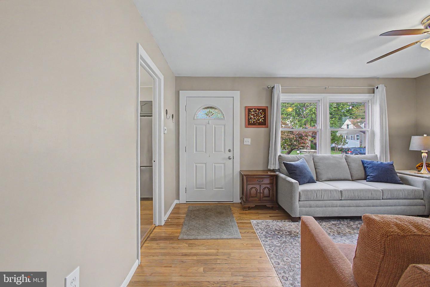 39 Waldron Rd Property Photo 5