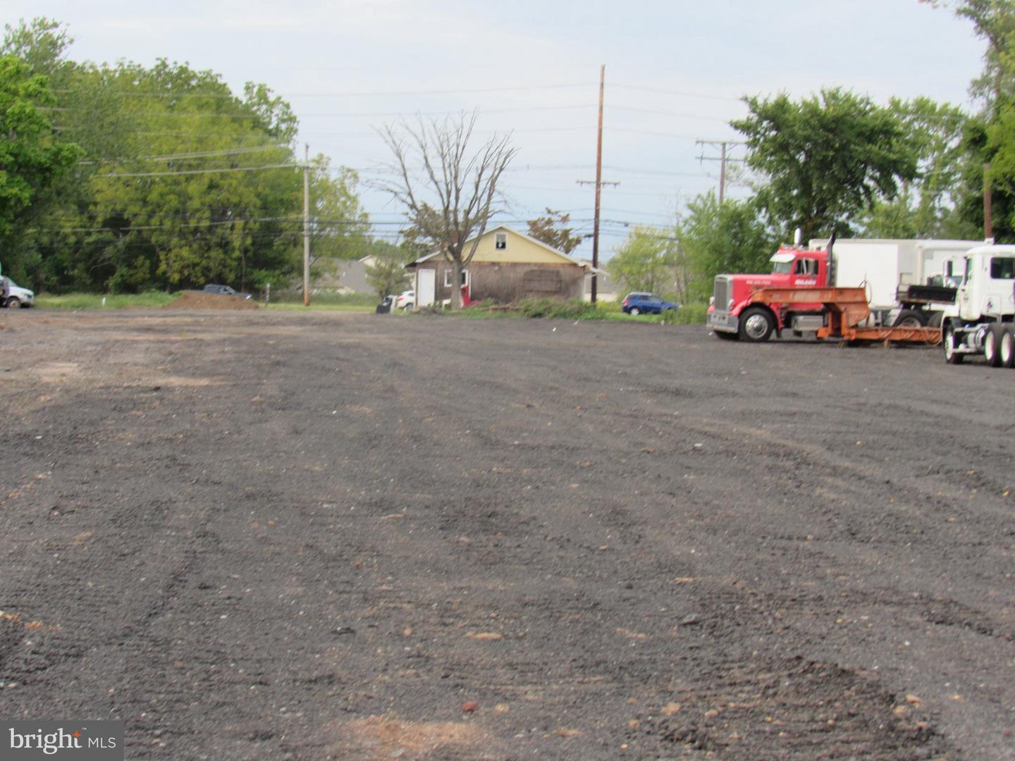 309 E State Route 33 Property Photo 1