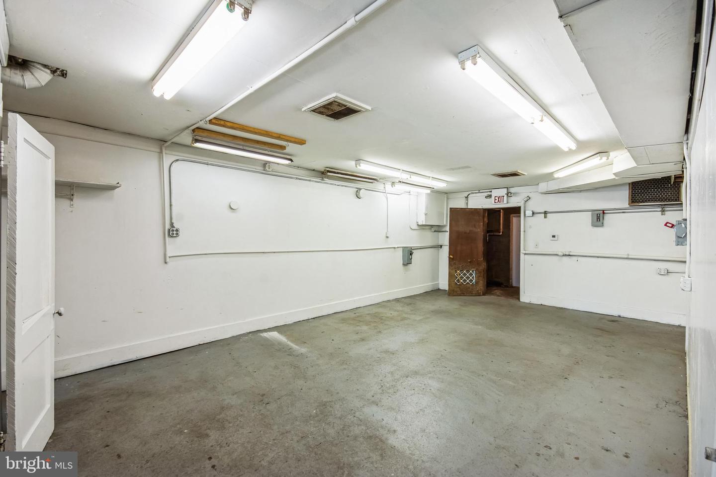 6 Spring St Property Photo 5