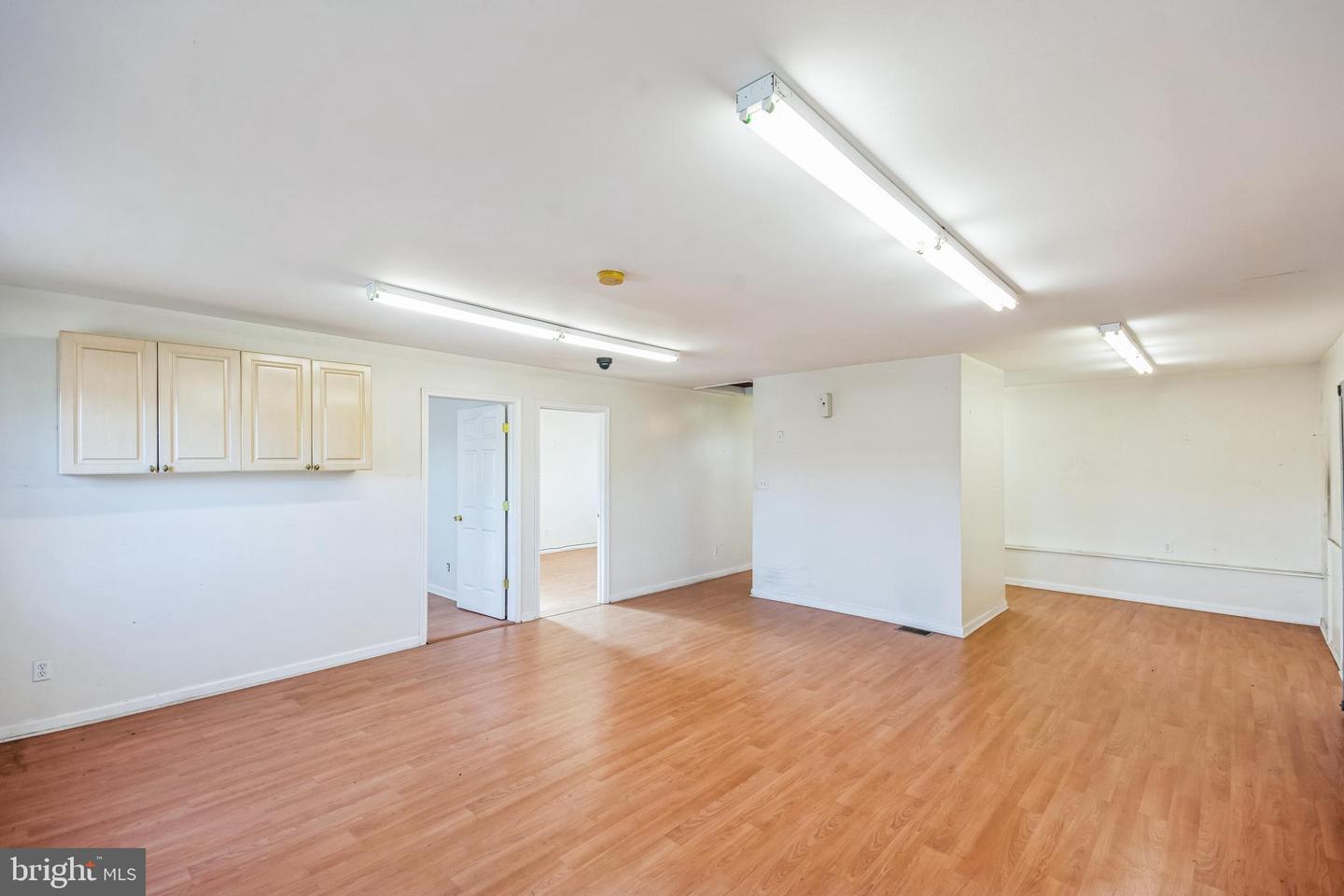 6 Spring St Property Photo 15