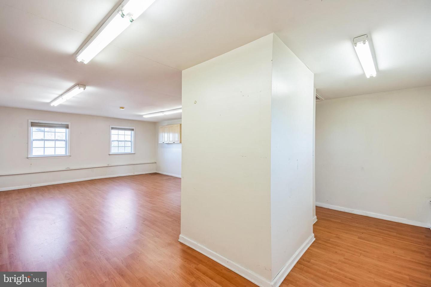 6 Spring St Property Photo 16