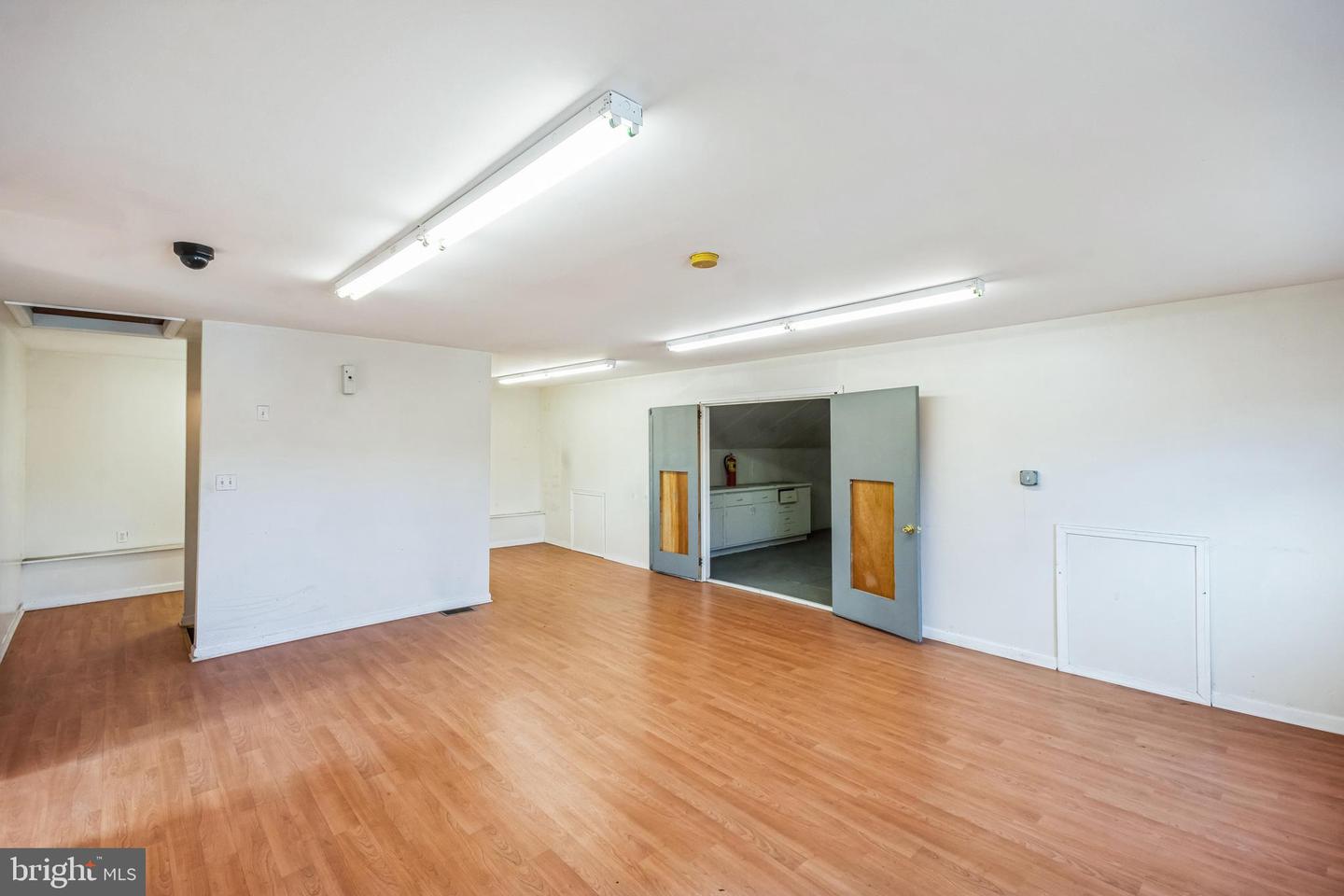 6 Spring St Property Photo 18