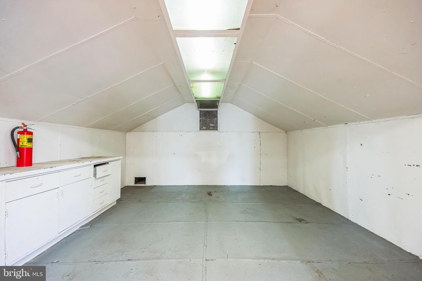 6 Spring St Property Photo 19
