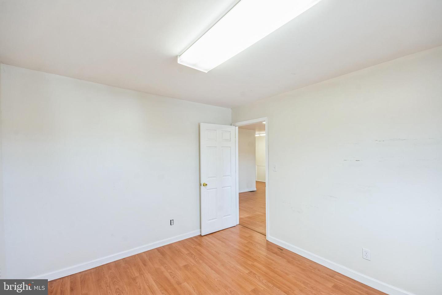 6 Spring St Property Photo 22
