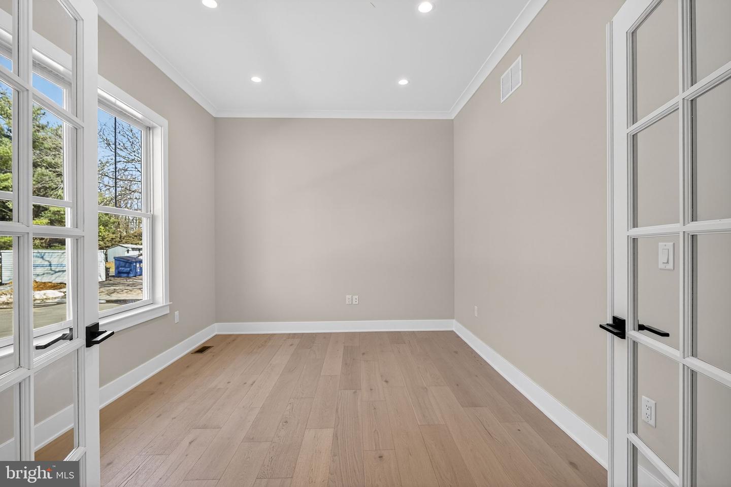 4 Arthur Ln Property Photo 5