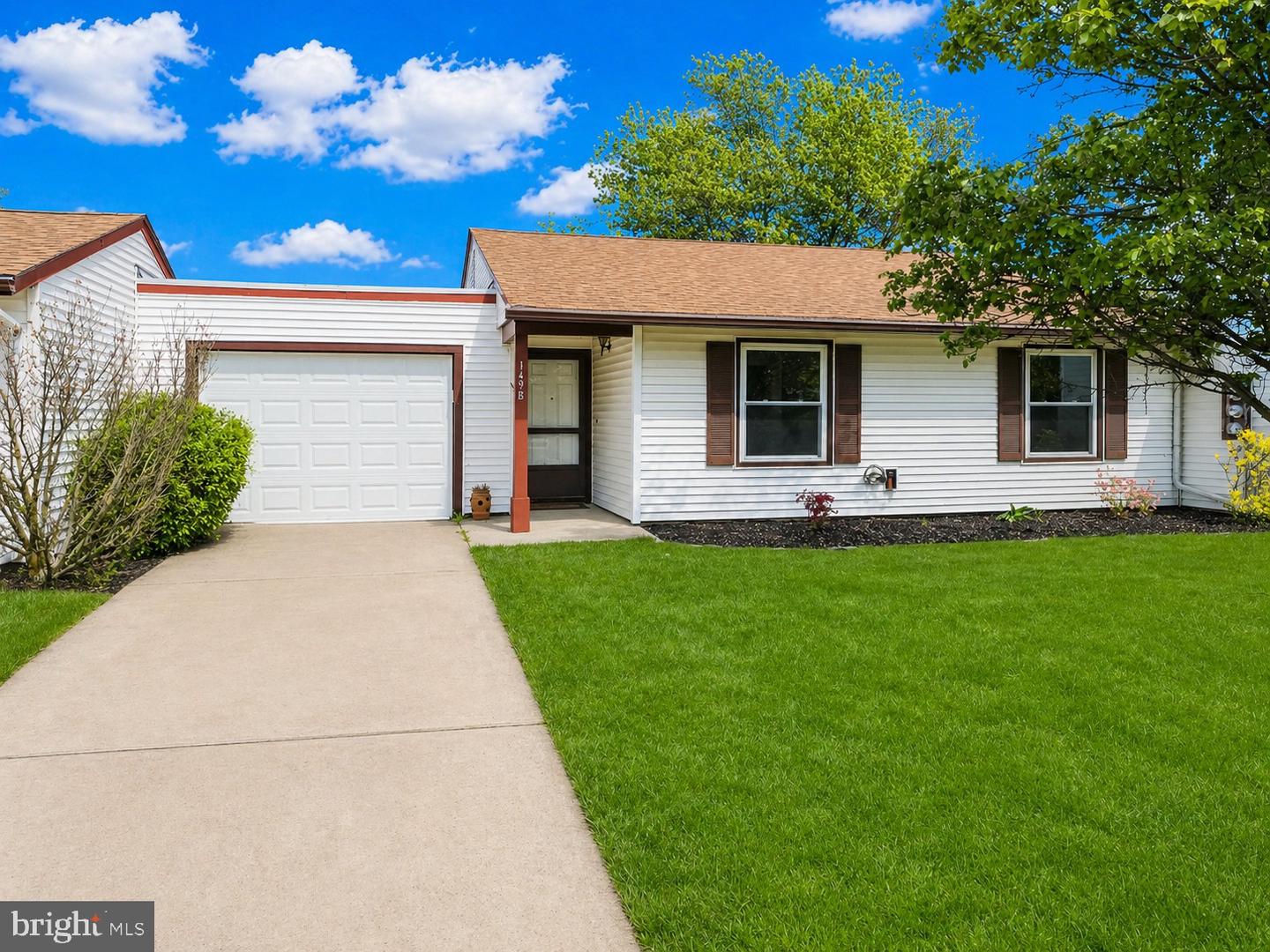 149-b Maclura Plz Property Photo 1
