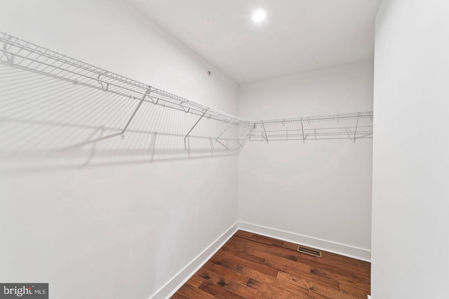 64 Riverwalk Property Photo 20