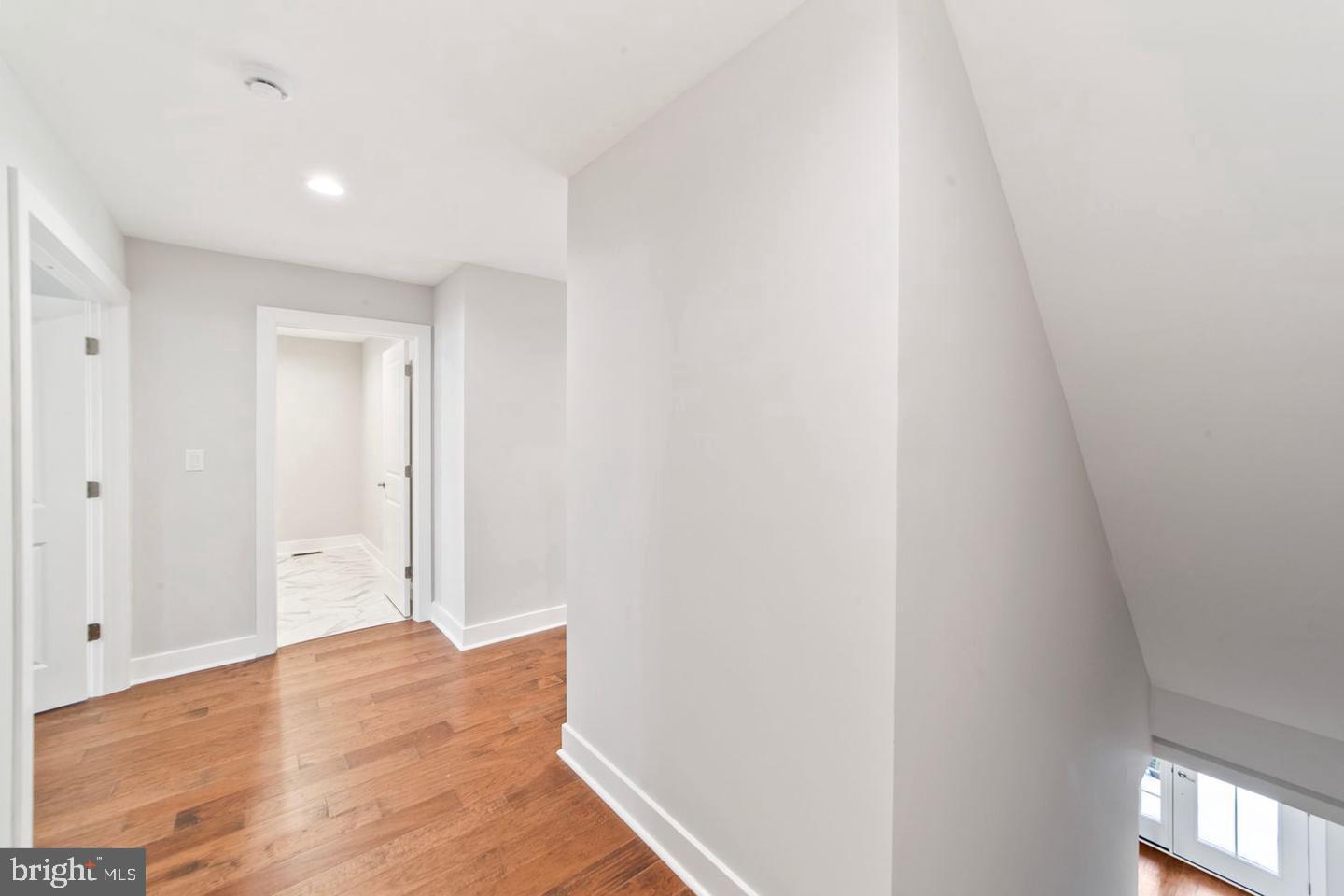 64 Riverwalk Property Photo 27