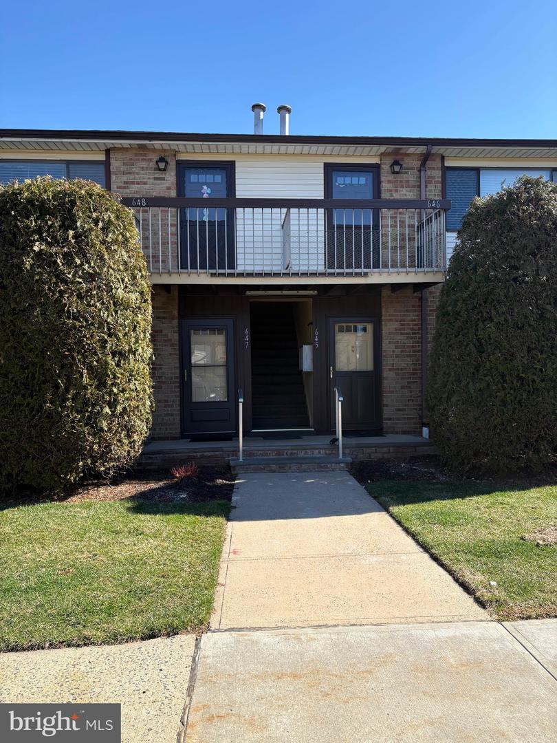 648 Cricket Ln Property Photo 1