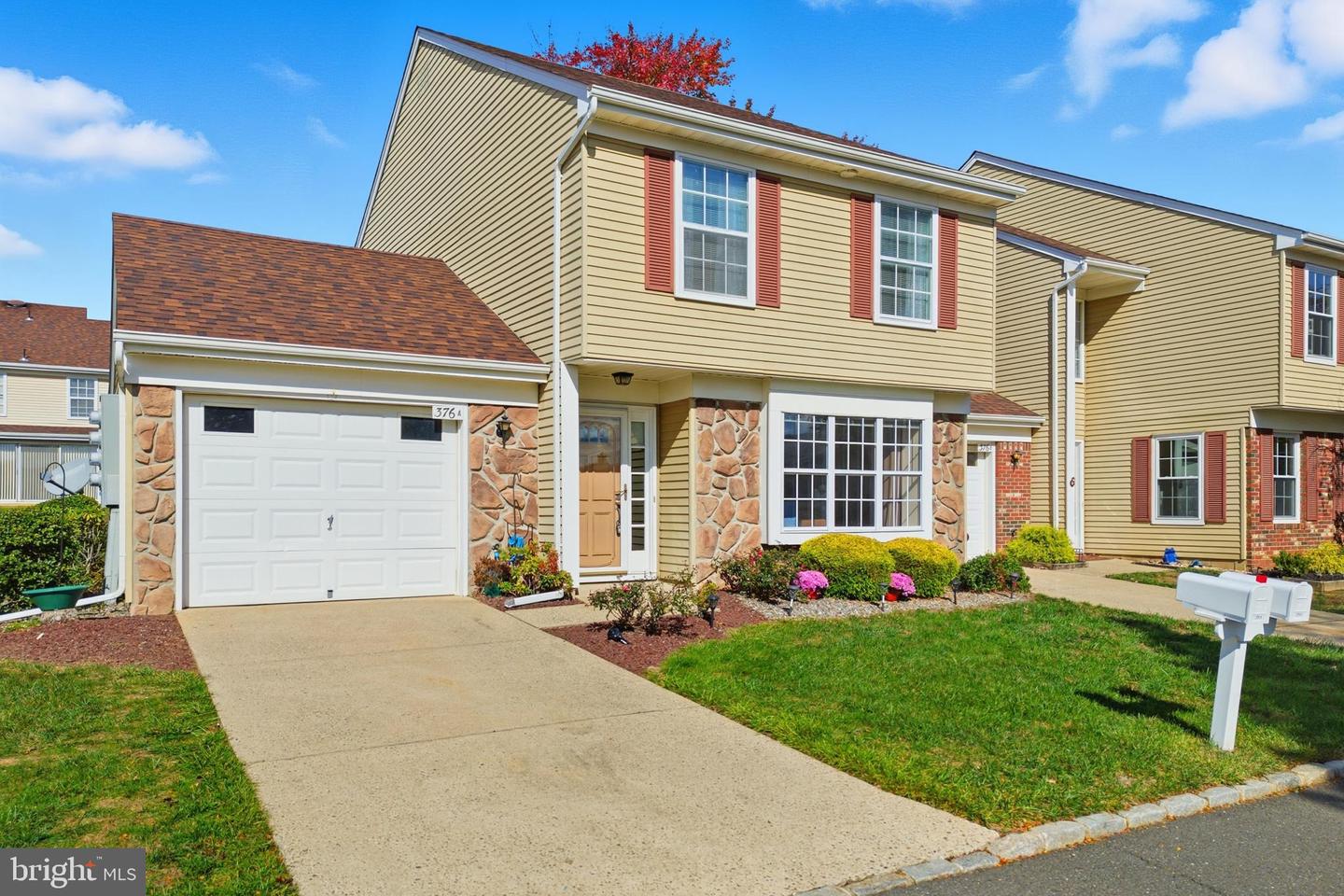 376-A STIRLING DR