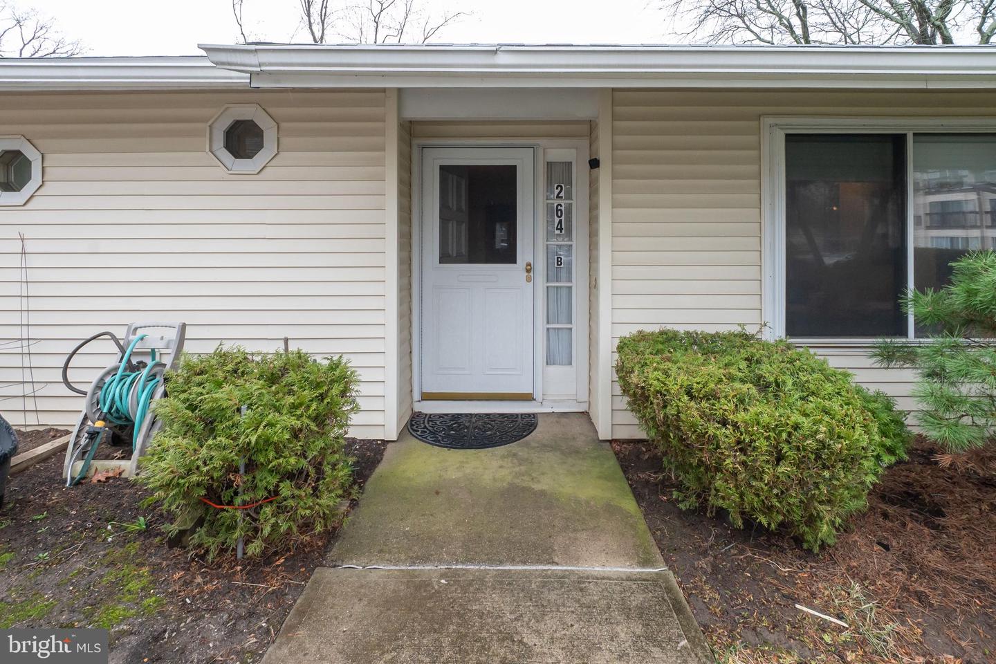 264-b Crosse Dr Property Photo 1