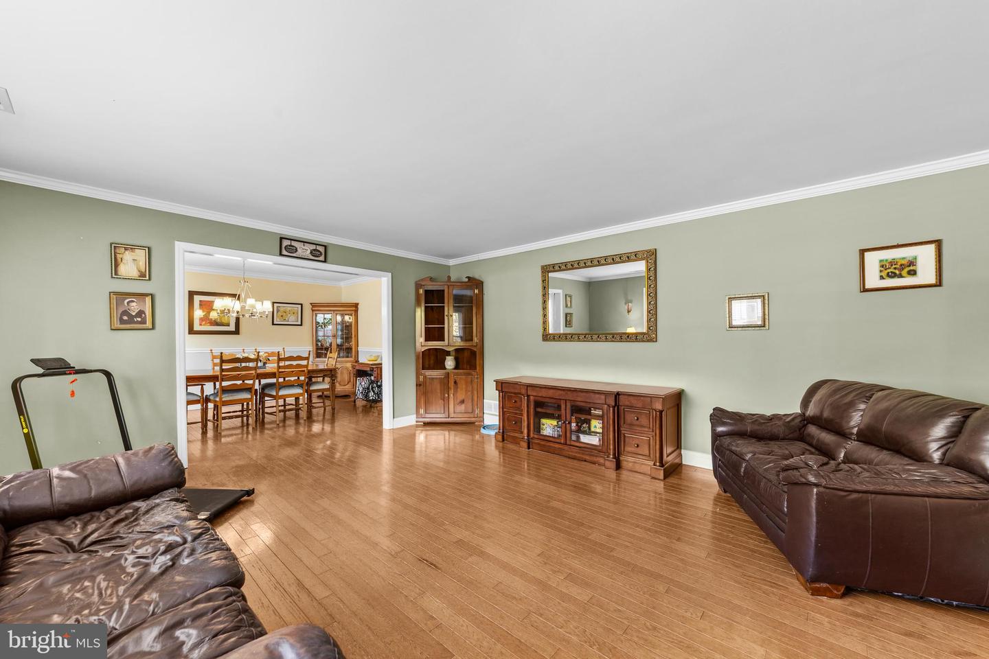 7 Michelle St Property Photo 4