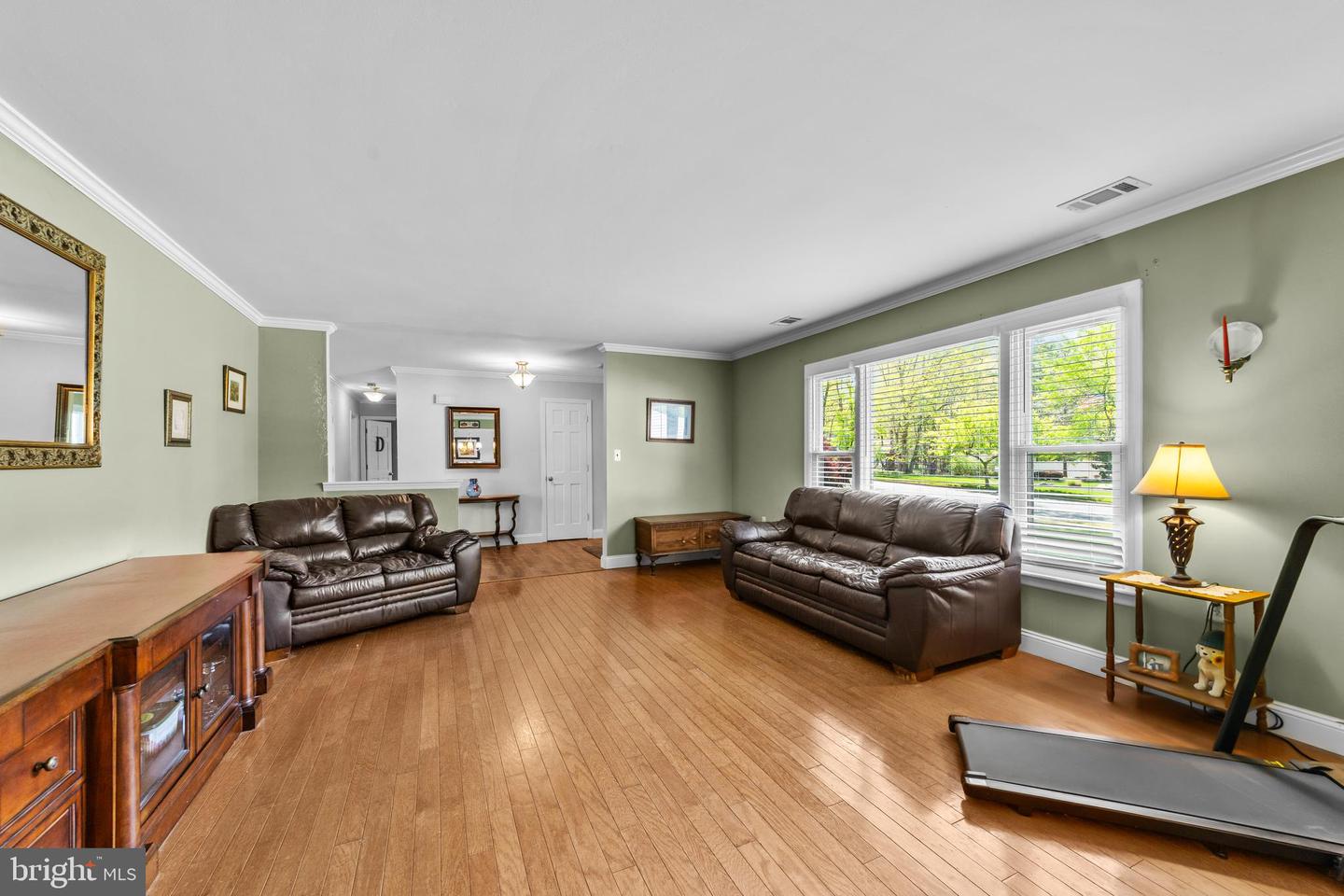 7 Michelle St Property Photo 5