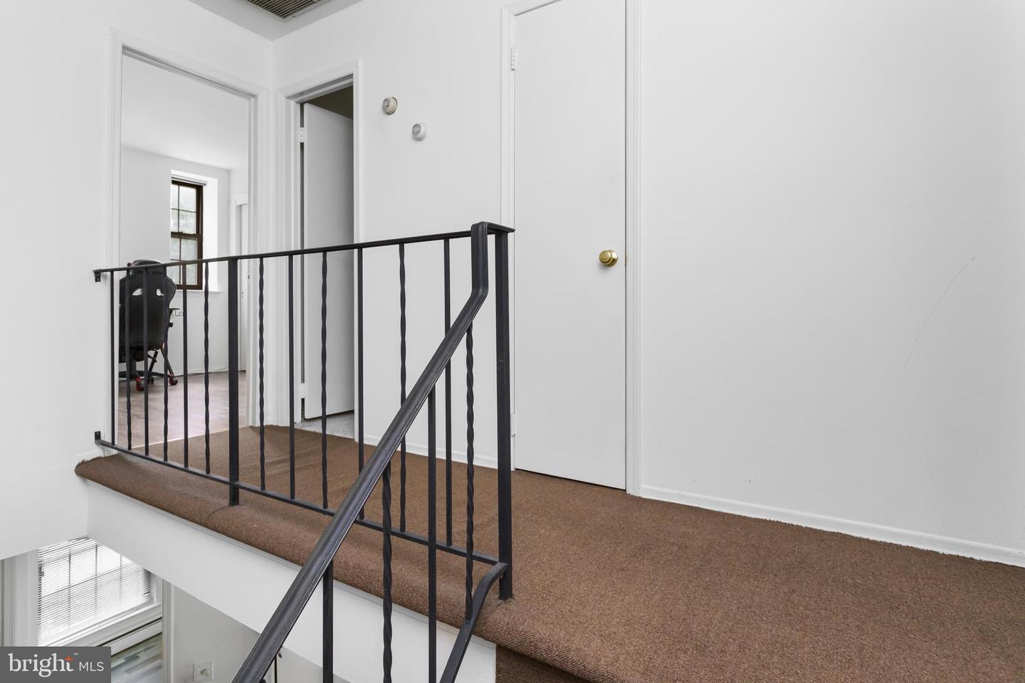 323 Gills Lane Property Photo 17