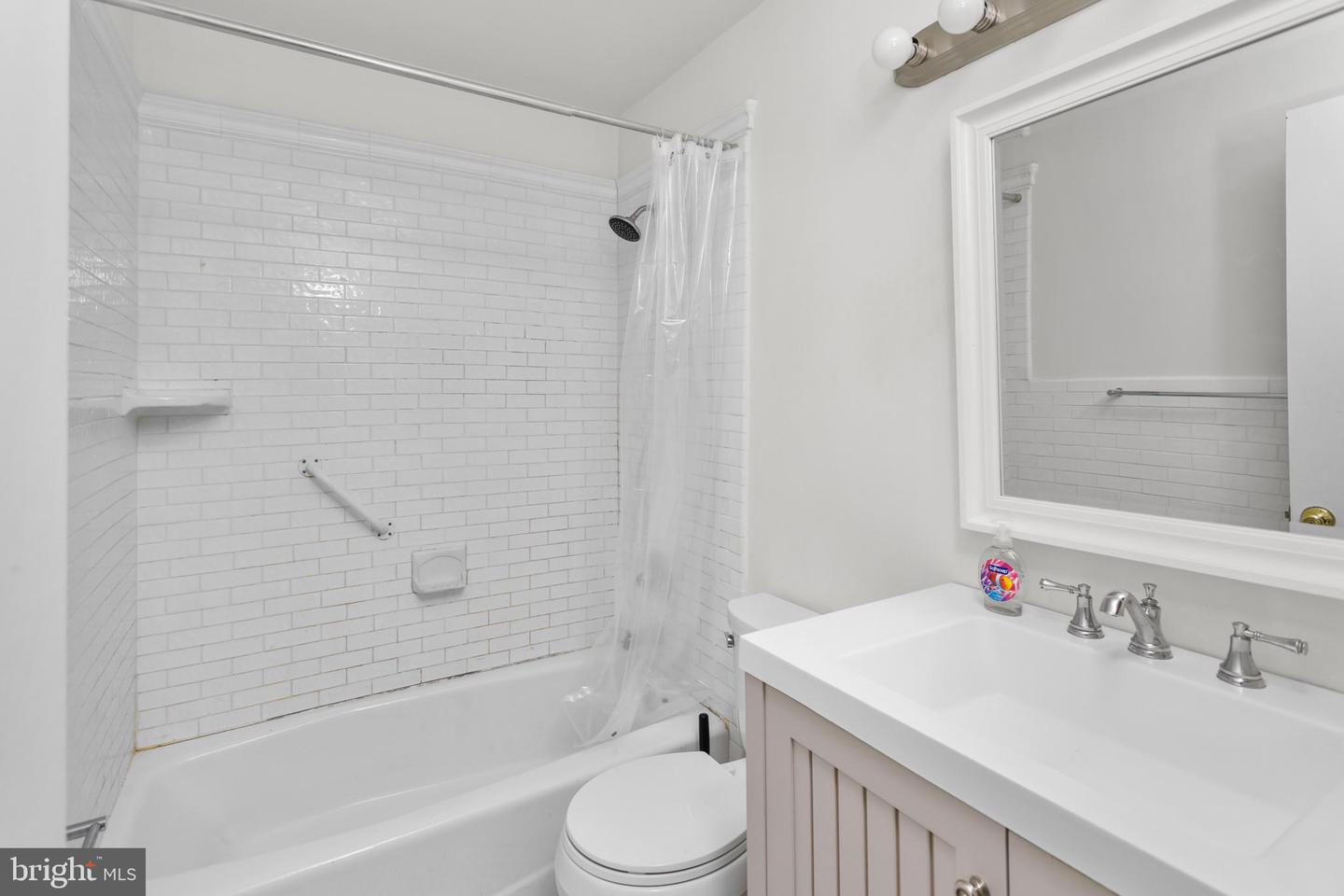 323 Gills Lane Property Photo 21