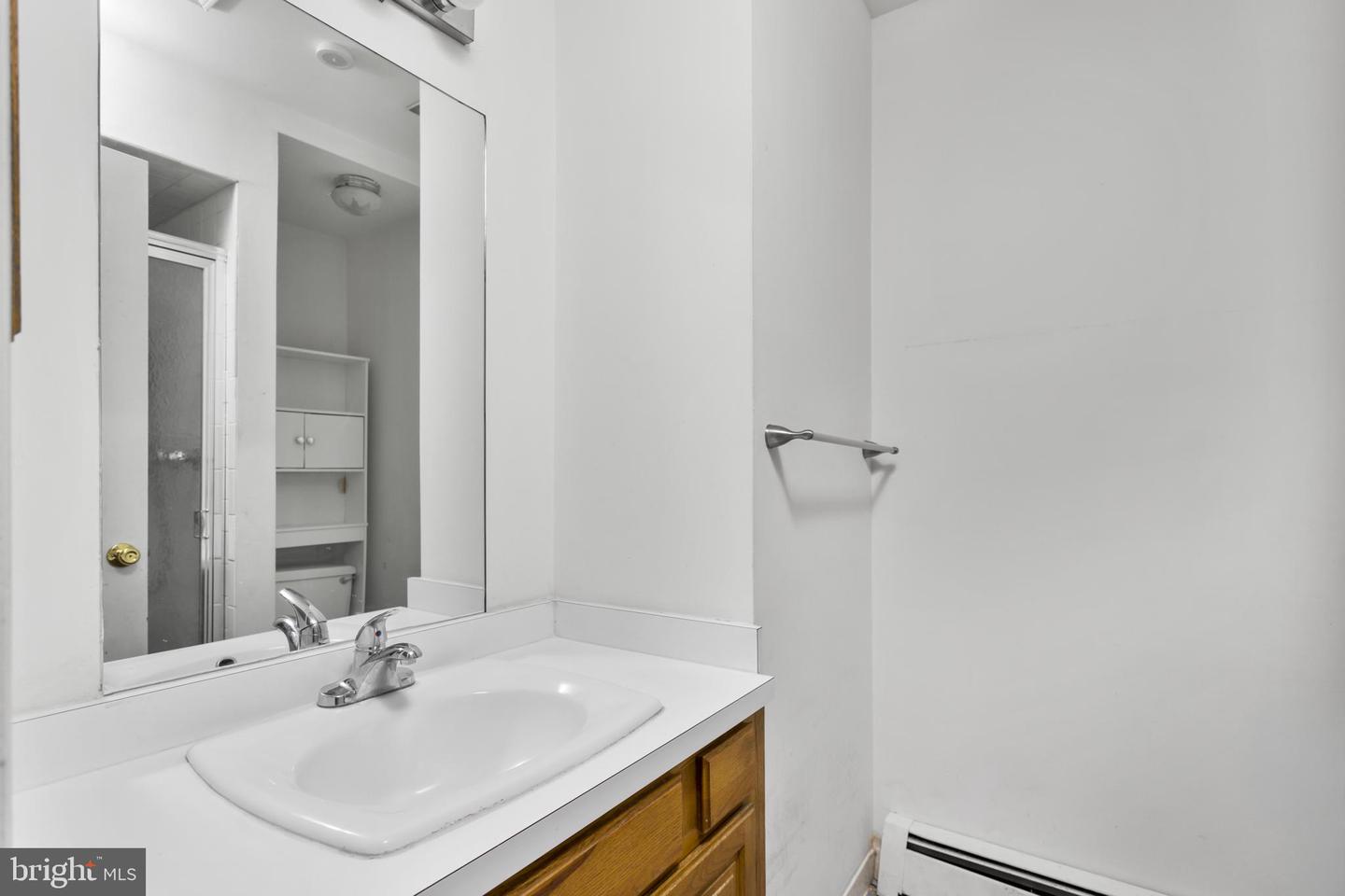 323 Gills Lane Property Photo 24
