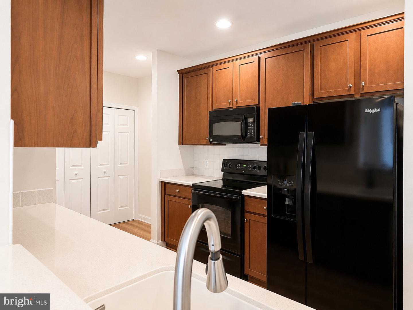 100 Middlesex Blvd #240 Property Photo 6