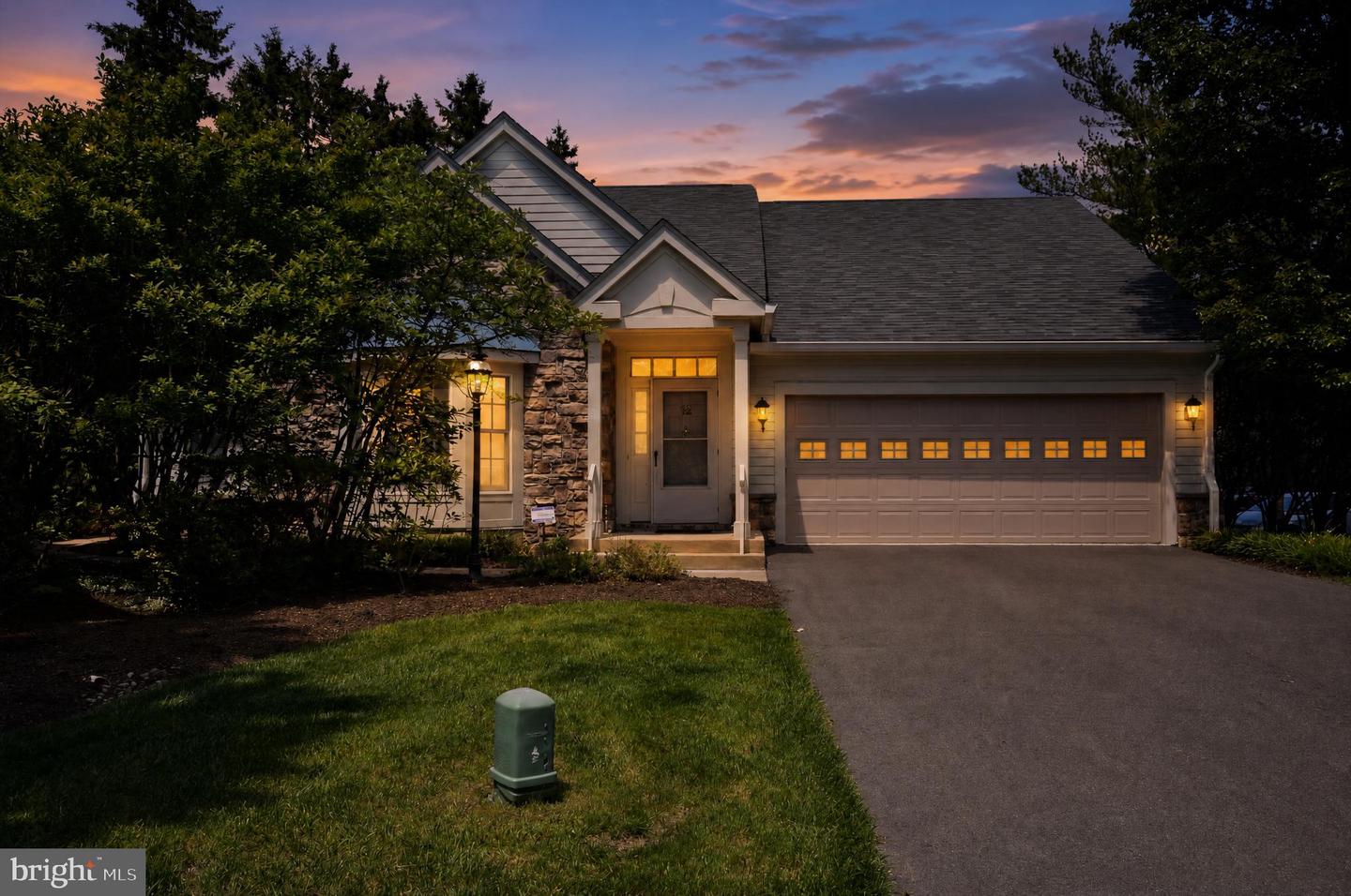 12 Fringe Tree Ct Property Photo 1